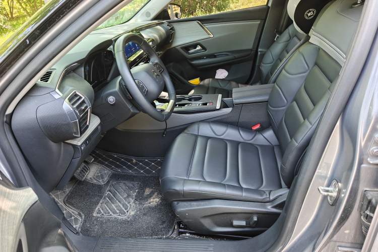 Used Citroen C5 X 2023 1.6T Enjoy the Extraordinary Left Front Seat