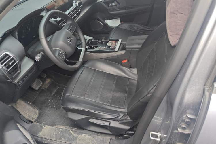 Used Citroen C5 X 2023 1.6T Enjoy the Extraordinary Left Front Seat