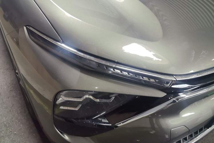 Used Citroen C5 X 2023 1.6T Extraordinary Power Right Front Headlight