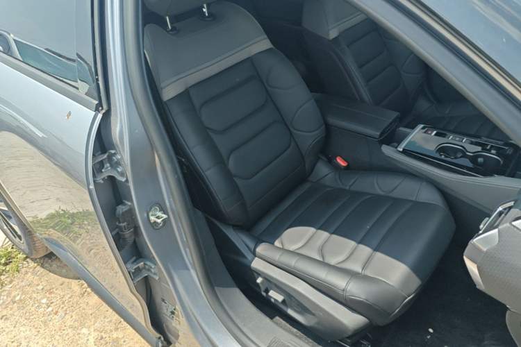 Used Citroen C5 X 2023 1.6T Enjoy the Extraordinary Right Front Seat