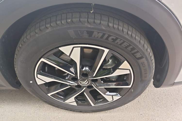 Used Citroen C5 X 2023 1.6T Enjoy the Extraordinary Right Front Wheel Hub