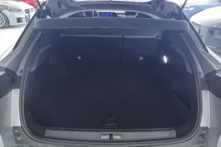 Used Citroen C5 X 2023 1.6T Enjoy the Extraordinary Trunk
