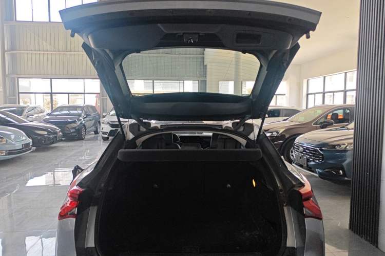 Used Citroen C5 X 2023 1.6T Enjoy the Extraordinary Trunk