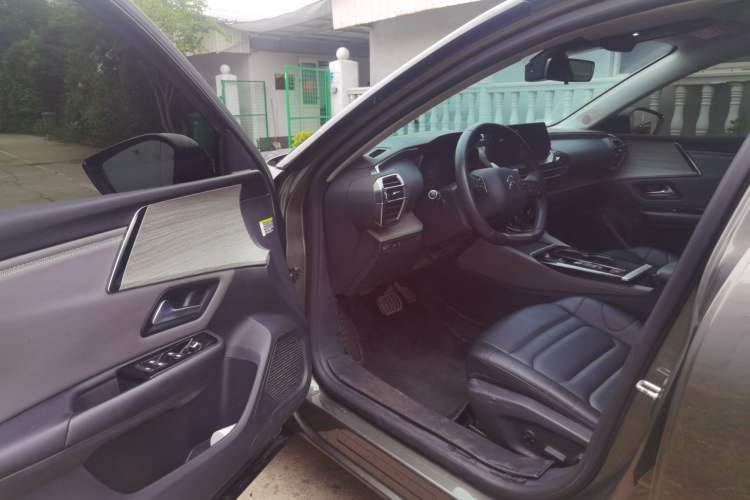 Used Citroen C5 X 2023 1.6T Extraordinary Power Driver Seat