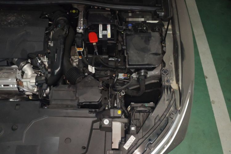Used Citroen C5 X 2023 1.6T Extraordinary Power Engine Bay Left