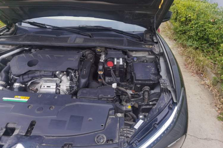 Used Citroen C5 X 2023 1.6T Extraordinary Power Engine Bay Left