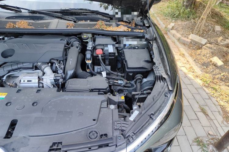 Used Citroen C5 X 2023 1.6T Extraordinary Power Engine Bay Left