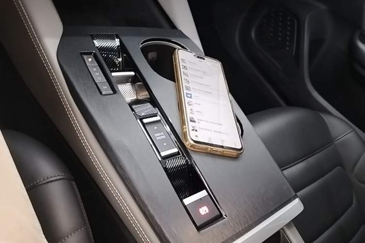 Used Citroen C5 X 2023 1.6T Enjoy the Extraordinary Gear Lever