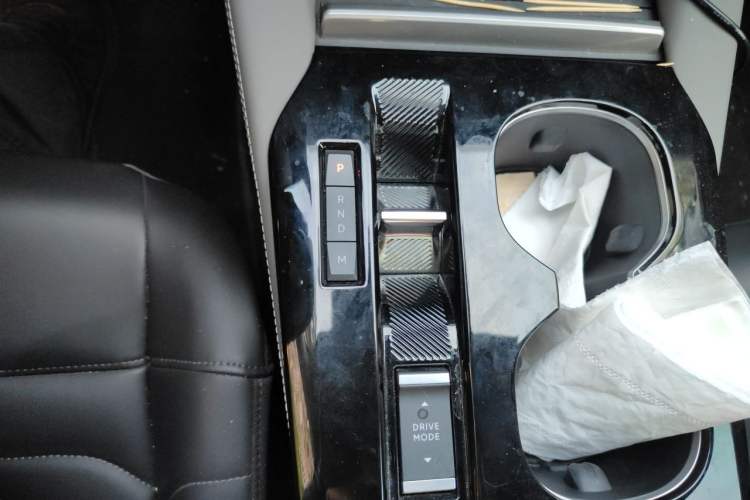 Used Citroen C5 X 2023 1.6T Extraordinary Power Gear Lever