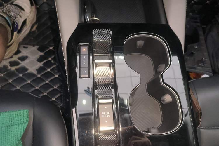 Used Citroen C5 X 2023 1.6T Enjoy the Extraordinary Gear Lever