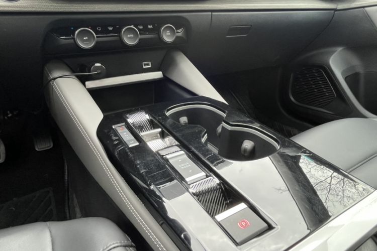 Used Citroen C5 X 2023 1.6T Enjoy the Extraordinary Interior 4