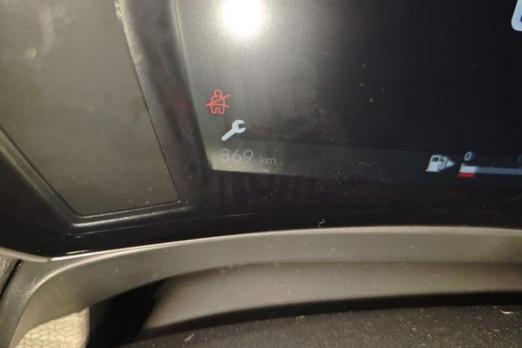 Used Citroen C5 X 2023 1.6T Extraordinary Power Odometer Close Up