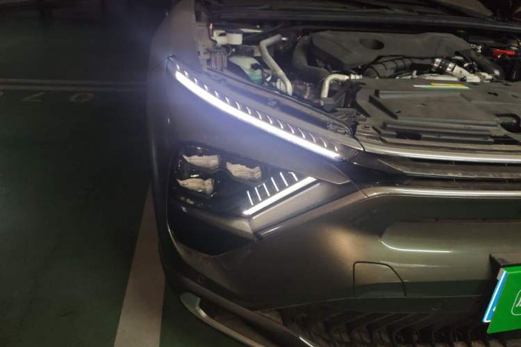 Used Citroen C5 X 2023 1.6T Extraordinary Power Right Front Headlight