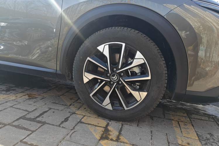 Used Citroen C5 X 2023 1.6T Enjoy the Extraordinary Right Front Wheel Hub