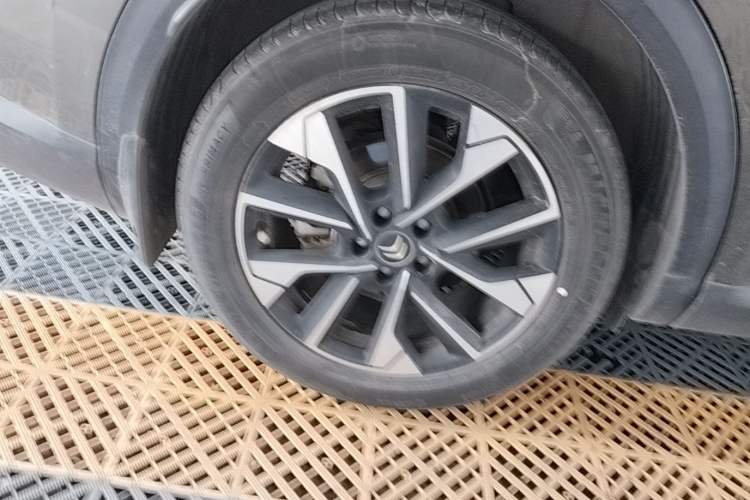 Used Citroen C5 X 2023 1.6T Enjoy the Extraordinary Right Rear Wheel Hub