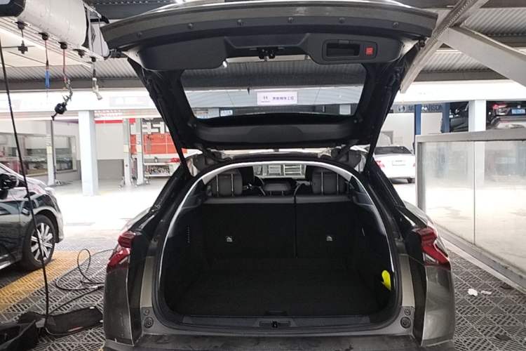 Used Citroen C5 X 2023 1.6T Enjoy the Extraordinary Trunk