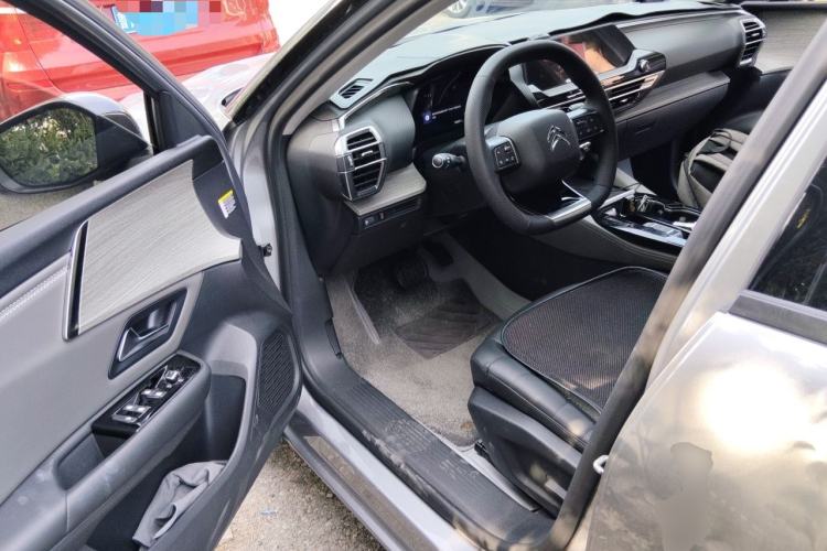 Used Citroen C5 X 2023 1.6T Enjoy the Extraordinary Driver Seat