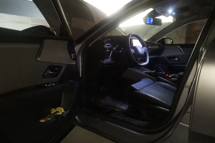 Used Citroen C5 X 2023 1.6T Enjoy the Extraordinary Driver Seat