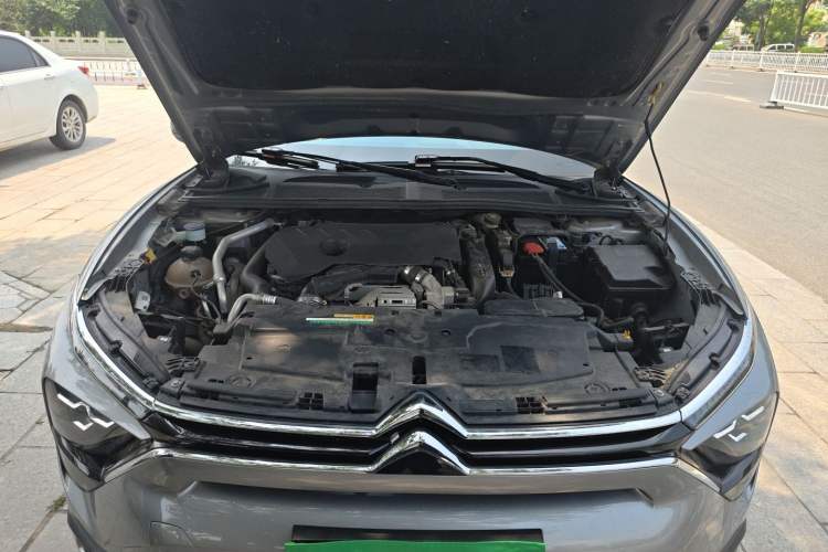Used Citroen C5 X 2023 1.6T Enjoy the Extraordinary Engine Bay