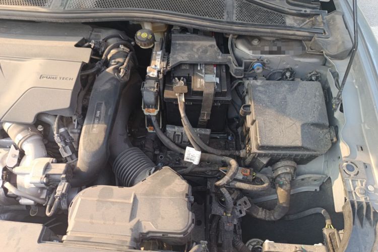 Used Citroen C5 X 2023 1.6T Extraordinary Power Engine Bay Left
