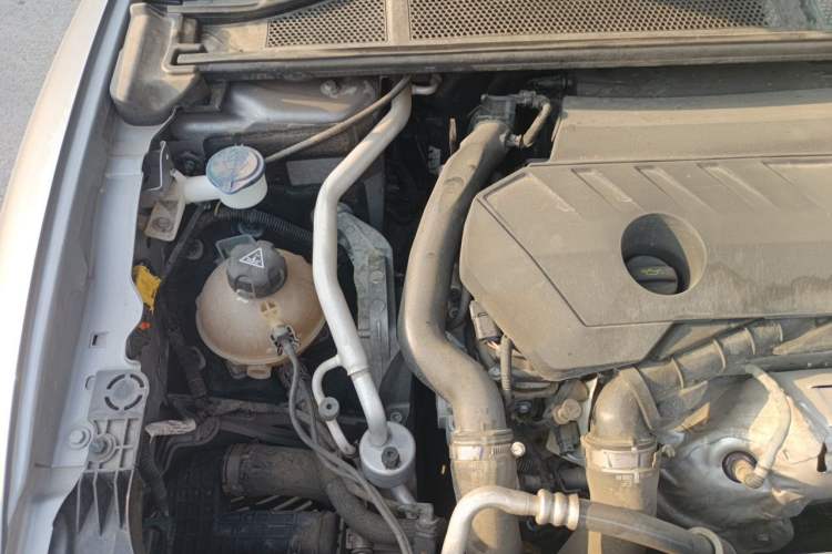 Used Citroen C5 X 2023 1.6T Extraordinary Power Engine Bay Right