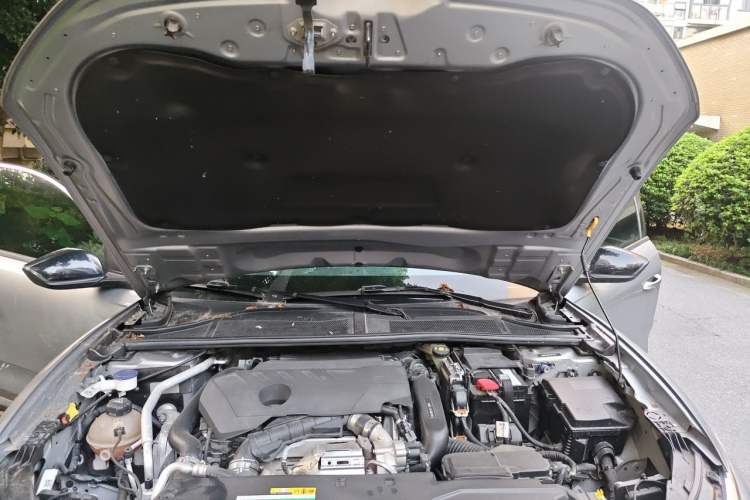 Used Citroen C5 X 2023 1.6T Extraordinary Power Engine Bay