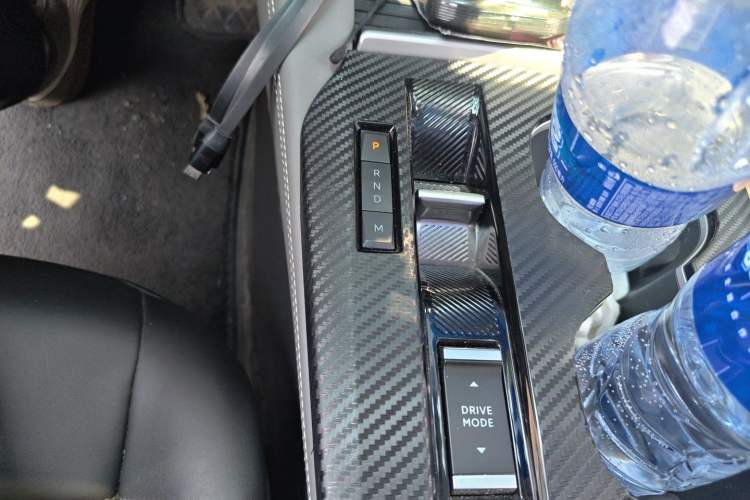 Used Citroen C5 X 2023 1.6T Enjoy the Extraordinary Gear Lever