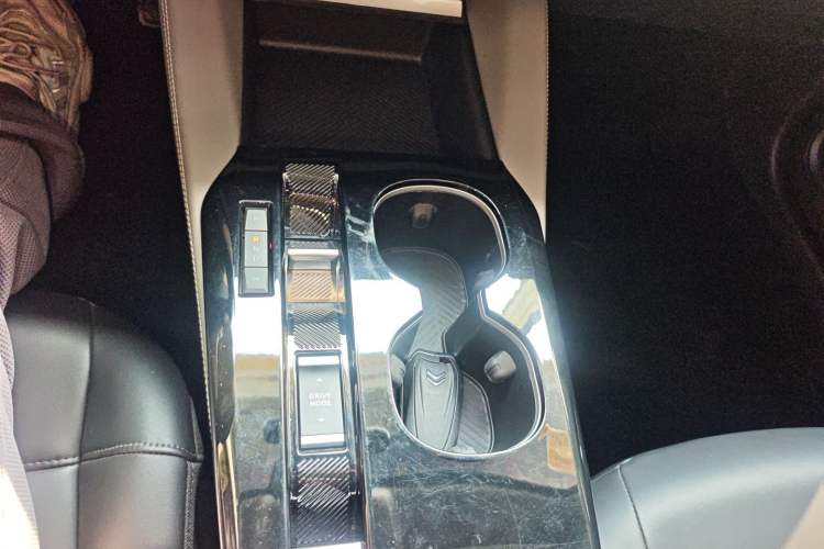 Used Citroen C5 X 2023 1.6T Enjoy the Extraordinary Gear Lever