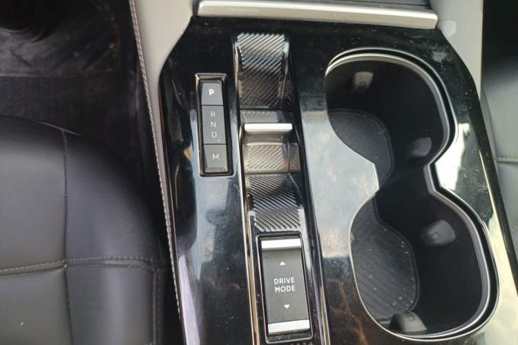 Used Citroen C5 X 2023 1.6T Extraordinary Power Gear Lever