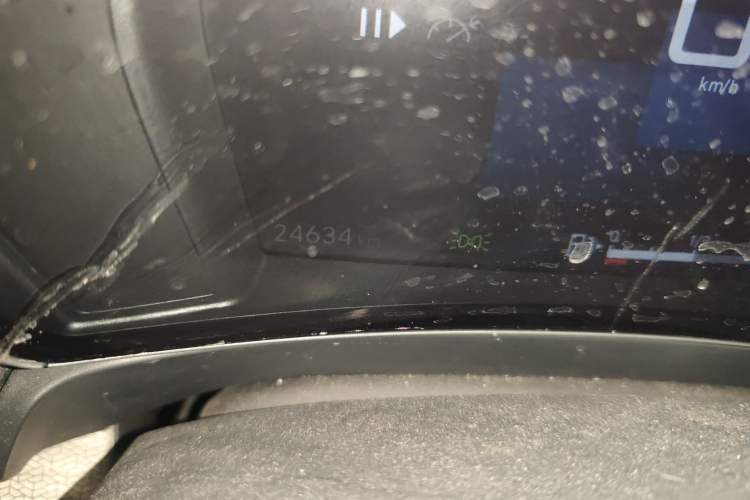 Used Citroen C5 X 2023 1.6T Enjoy the Extraordinary Odometer Close Up