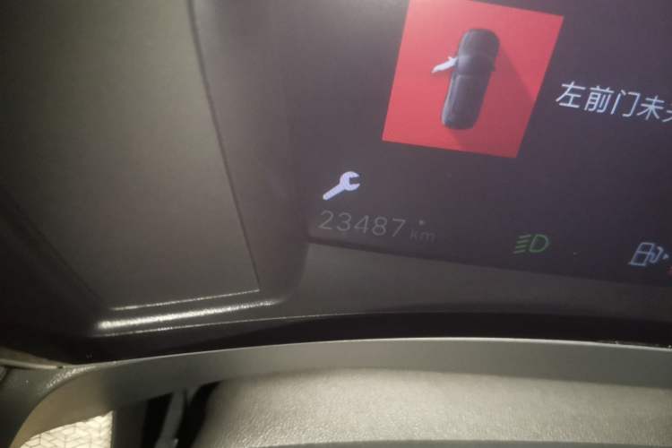 Used Citroen C5 X 2023 1.6T Enjoy the Extraordinary Odometer Close Up