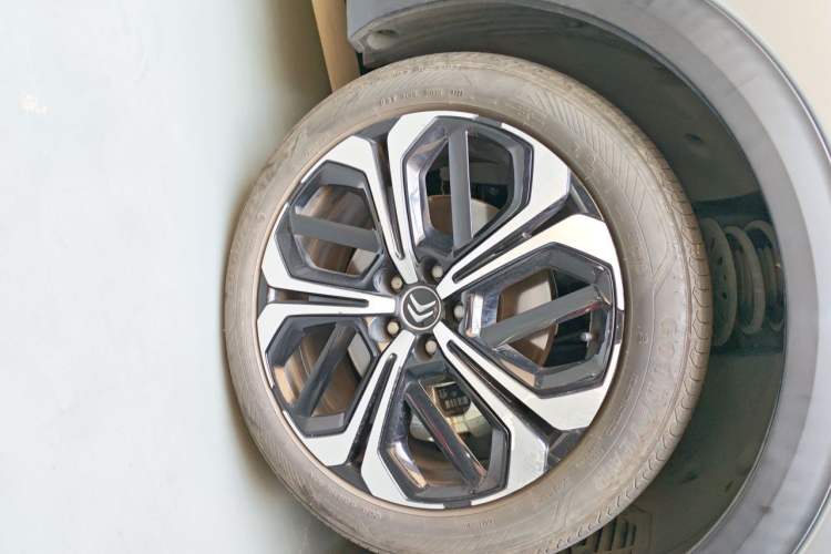 Used Citroen C5 X 2023 1.6T Extraordinary Power Right Front Wheel Hub