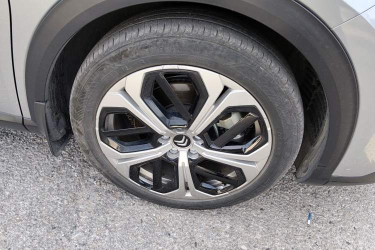 Used Citroen C5 X 2023 1.6T Enjoy the Extraordinary Right Front Wheel Hub