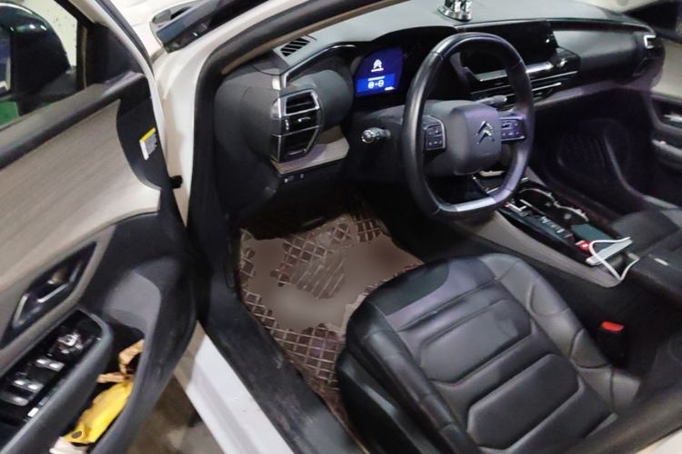 Used Citroen C5 X 2023 1.6T Enjoy the Extraordinary Driver Seat