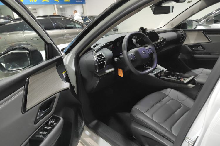 Used Citroen C5 X 2023 1.6T Enjoy the Extraordinary Driver Seat