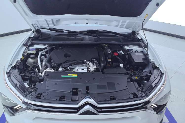 Used Citroen C5 X 2023 1.6T Enjoy the Extraordinary Engine Bay
