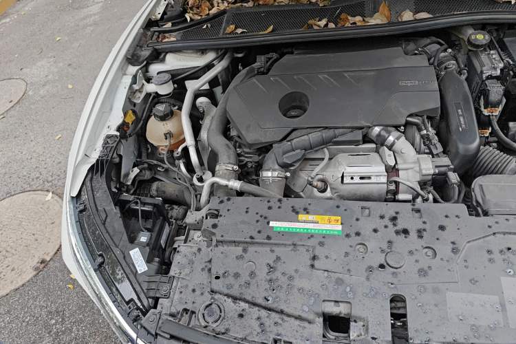 Used Citroen C5 X 2023 1.6T Extraordinary Power Engine Bay Right