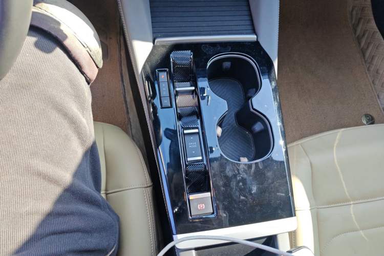 Used Citroen C5 X 2023 1.6T Enjoy the Extraordinary Gear Lever
