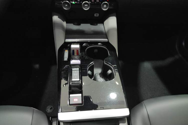 Used Citroen C5 X 2023 1.6T Enjoy the Extraordinary Gear Lever