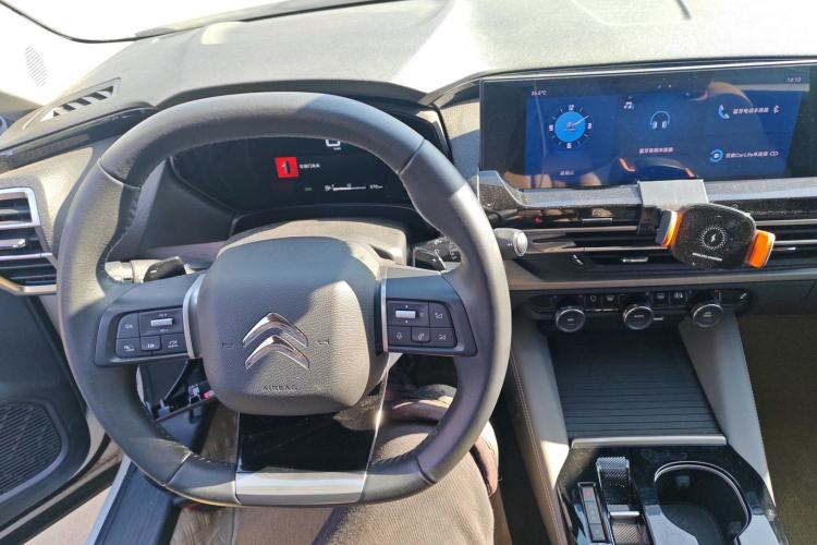 Used Citroen C5 X 2023 1.6T Enjoy the Extraordinary Interior 2