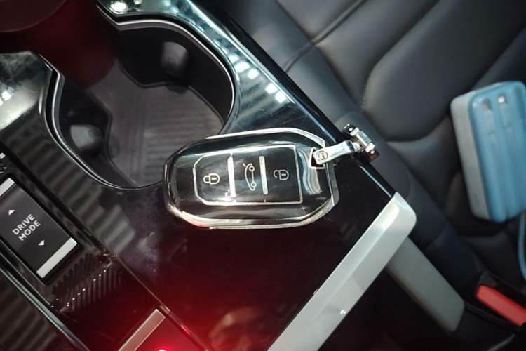 Used Citroen C5 X 2023 1.6T Enjoy the Extraordinary Vehicle Key