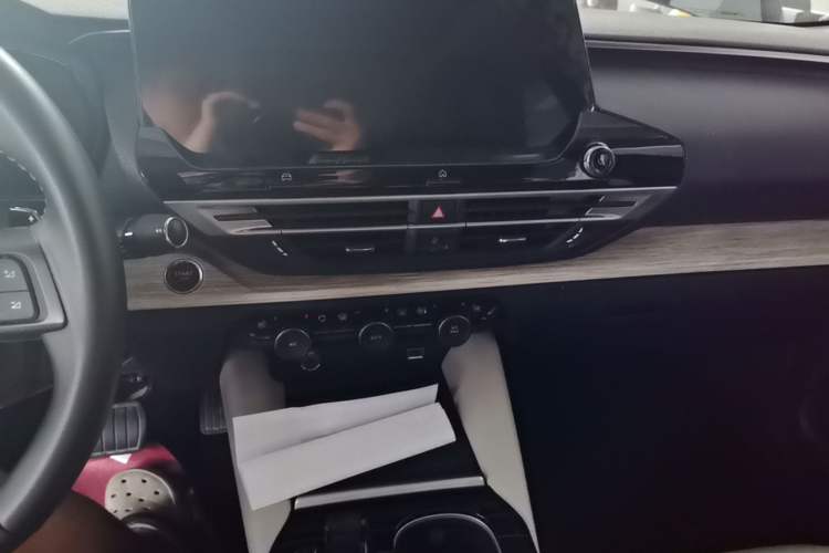 Used Citroen C5 X 2024 1.6T Traveler Extraordinary Audio And AC Panel