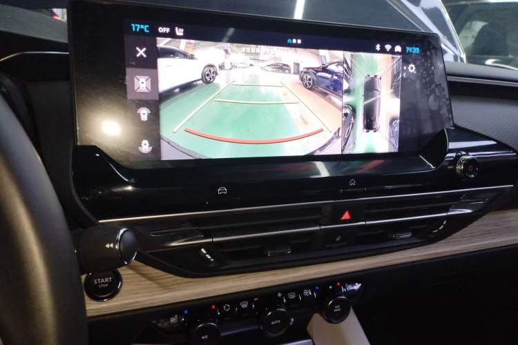 Used Citroen C5 X 2024 1.6T Traveler Extraordinary Audio And AC Panel