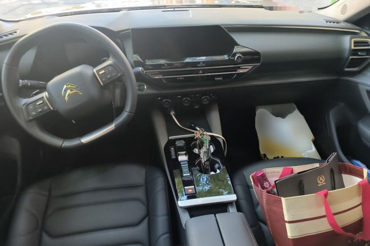 Used Citroen C5 X 2024 1.6T Enjoy the Extraordinary Center Console