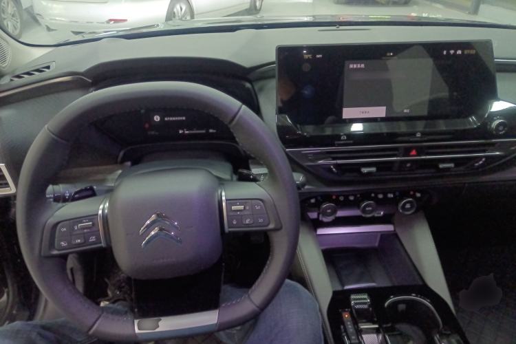 Used Citroen C5 X 2024 1.6T Extraordinary Power Center Console