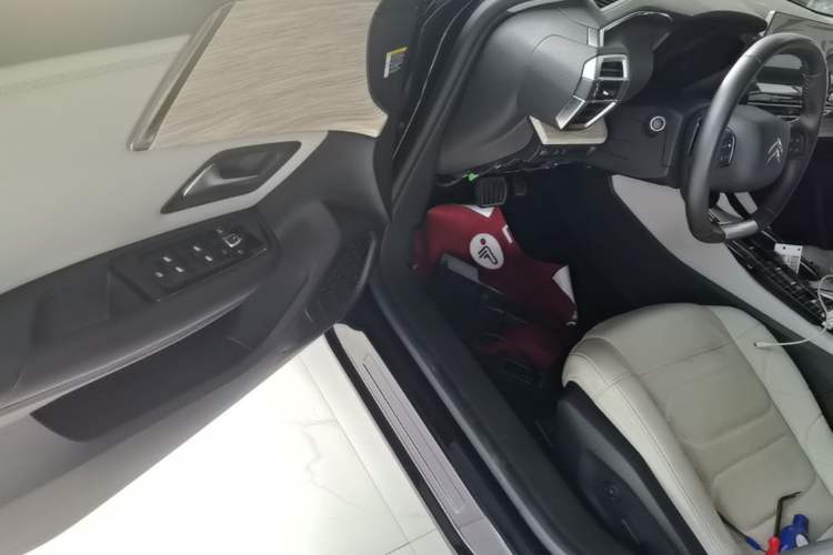 Used Citroen C5 X 2024 1.6T Traveler Extraordinary Driver Seat