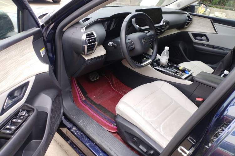 Used Citroen C5 X 2024 1.6T Traveler Extraordinary Driver Seat