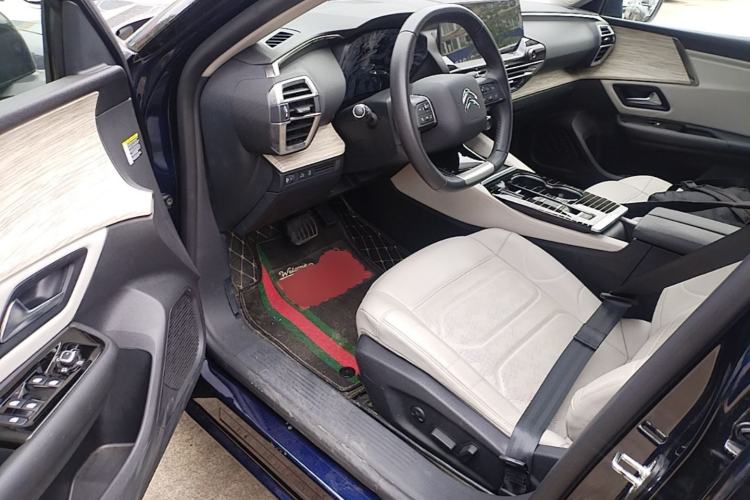 Used Citroen C5 X 2024 1.6T Traveler Extraordinary Driver Seat
