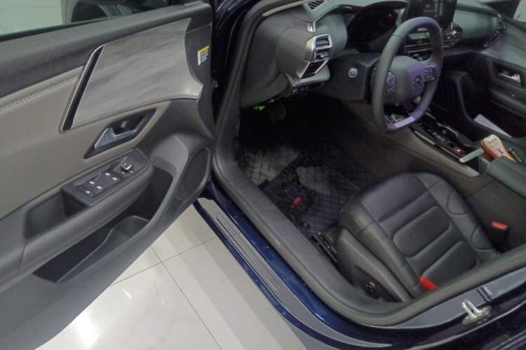 Used Citroen C5 X 2024 1.6T Extraordinary Power Driver Seat