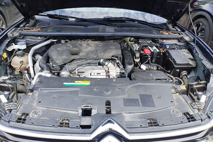 Used Citroen C5 X 2024 1.6T Traveler Extraordinary Engine Bay